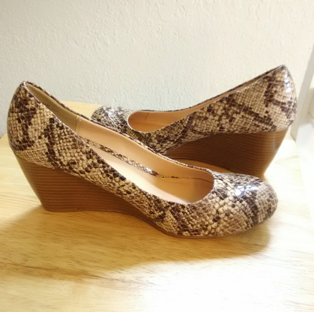 Faux Snakeskin Wedges